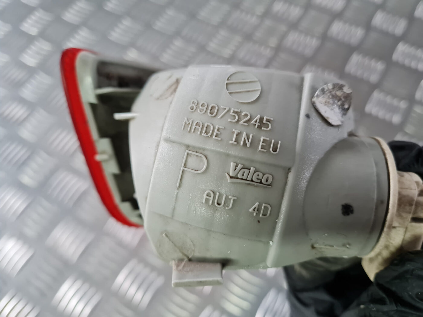 Miglas lukturis aizmugurē labā pusē priekš VOLVO XC 60 2009