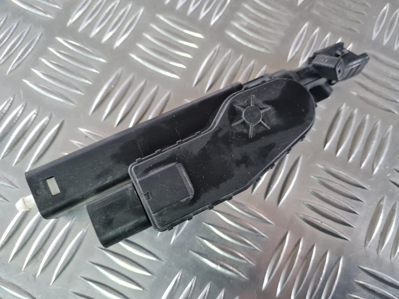 Lukturu mazgātāja sprausla priekš VOLVO XC 60 2009