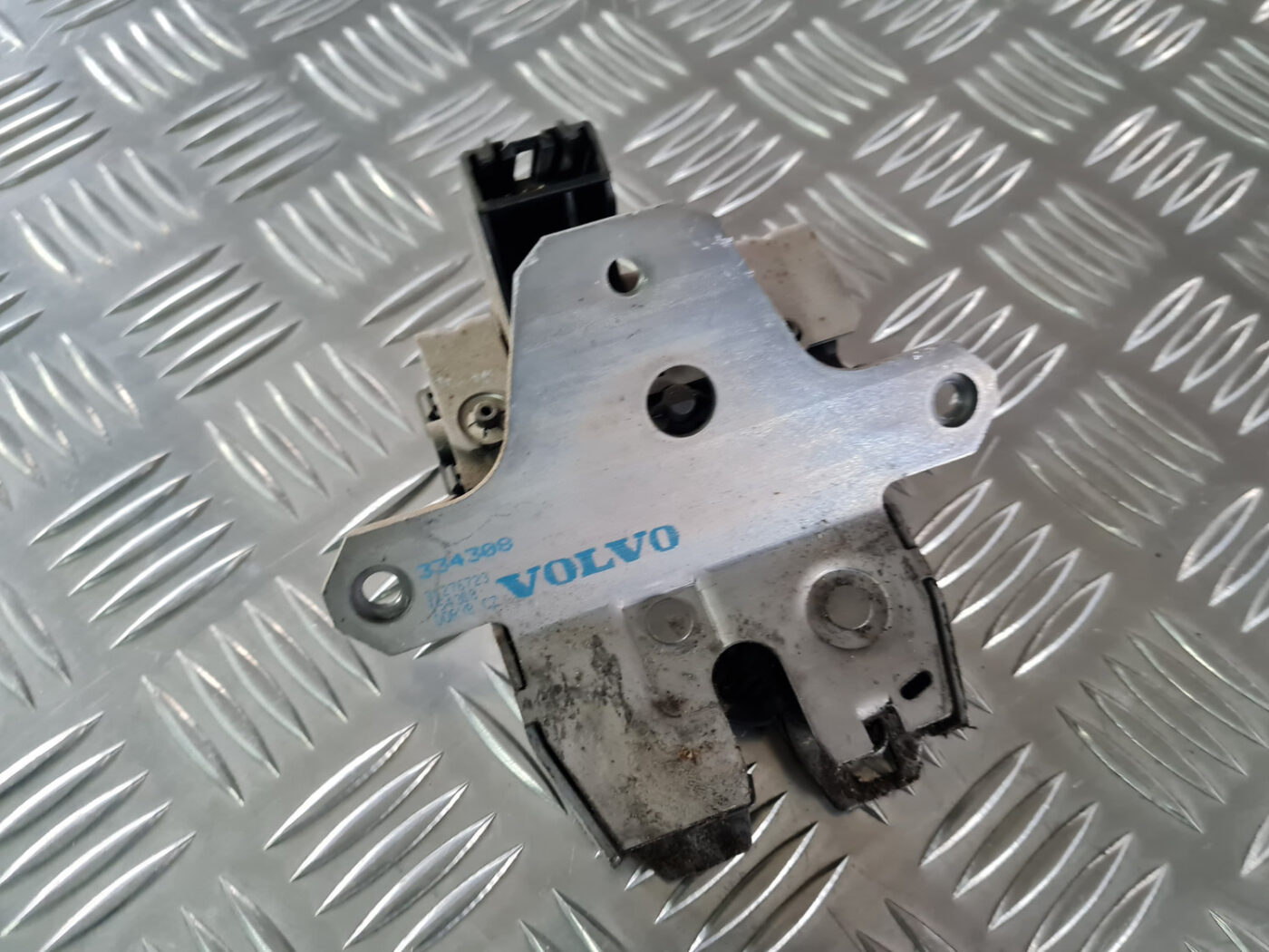 Bagāžnieka vāka slēdzene priekš VOLVO XC 60 2009