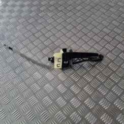 Priekšējāis labais durvju rokturis priekš VOLVO XC 60 2009