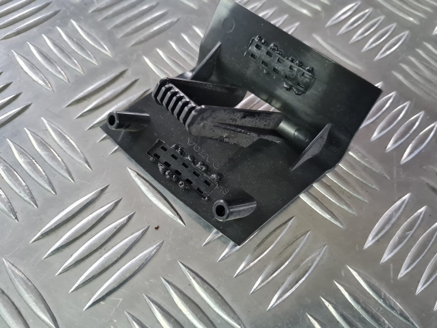 Salona plastmasa priekš VOLVO XC 60 2009 2 Salona plastmasa priekš VOLVO XC 60 2009