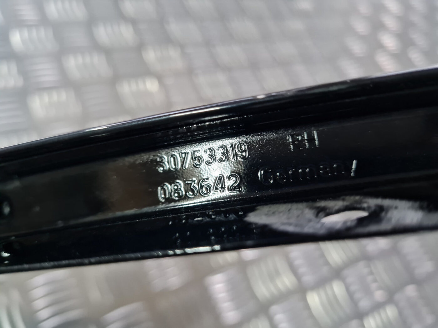 Durvju stikla moldings priekš VOLVO XC 60 2009