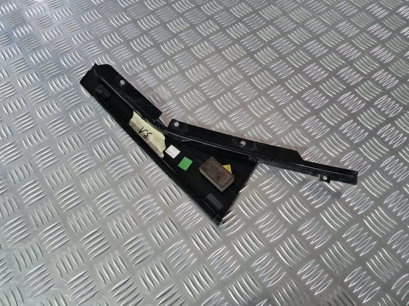 Durvju stikla moldings priekš VOLVO XC 60 2009