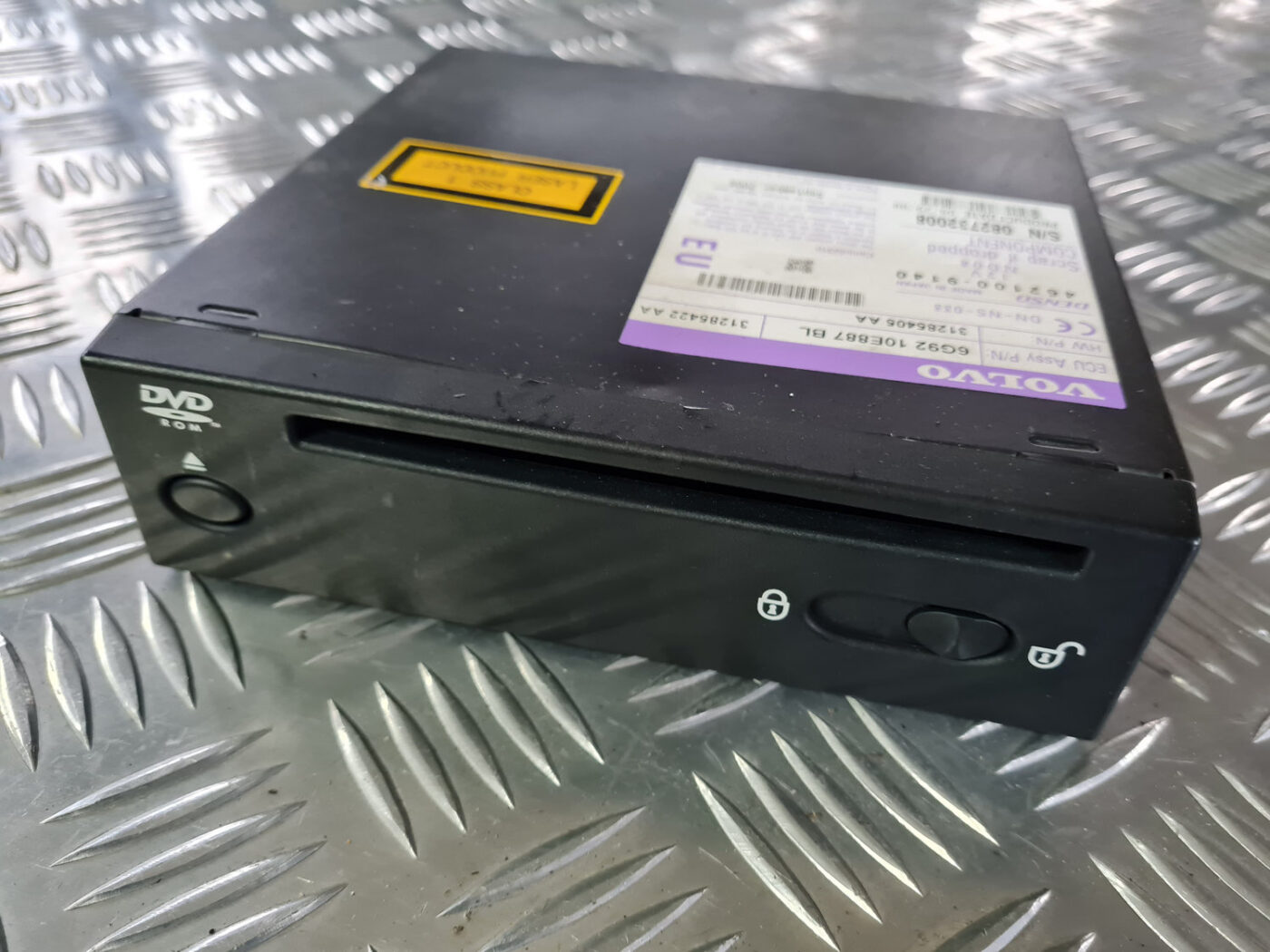 CD/DVD/Navigācijas bloks priekš VOLVO XC 60 2009 2 CD/DVD/Navigācijas bloks priekš VOLVO XC 60 2009