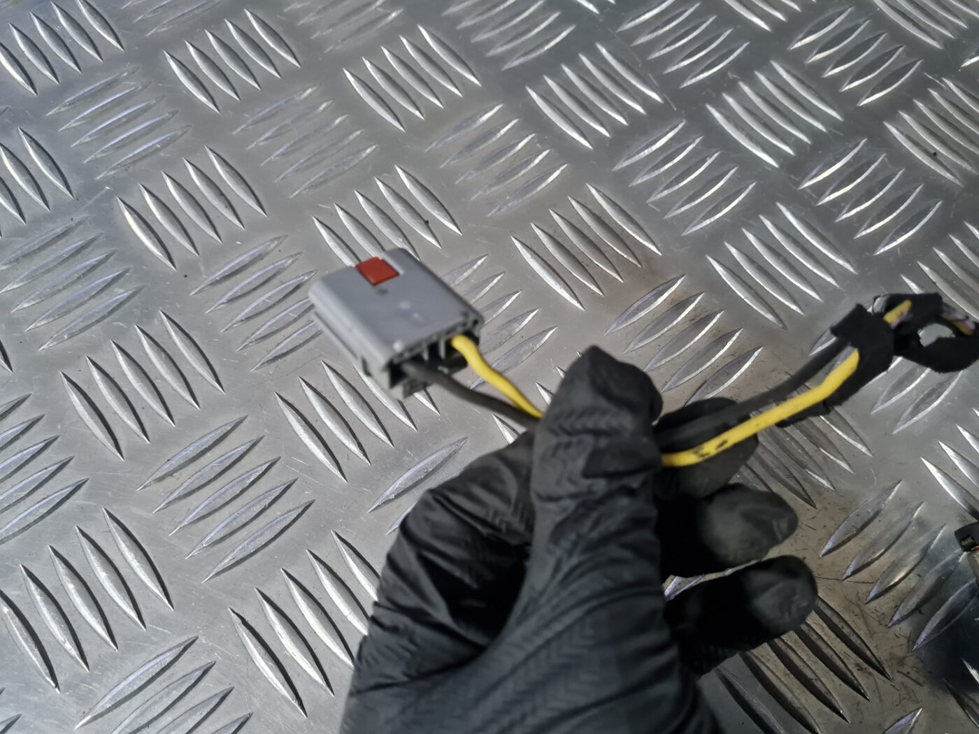 Strāvas kontaktligzda priekš VOLVO XC 60 2009