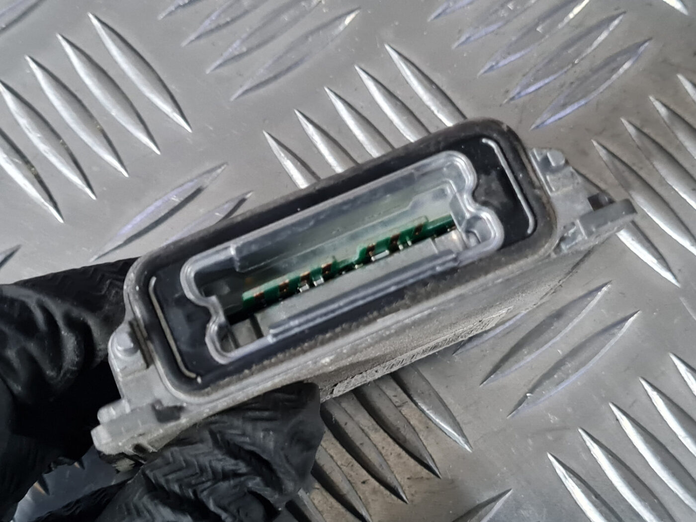 Ksenona vadības bloks priekš VOLVO XC 60 2009