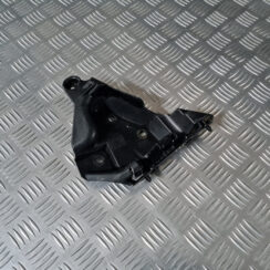 Priekšēja bufera labais kronšteins priekš VOLVO XC 60 2009