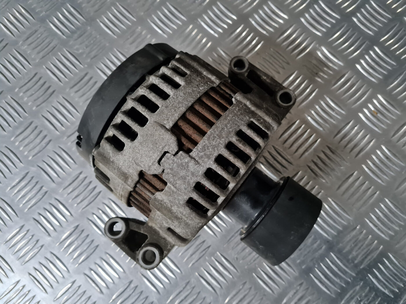 Ģenerators priekš VOLVO XC 60 2009