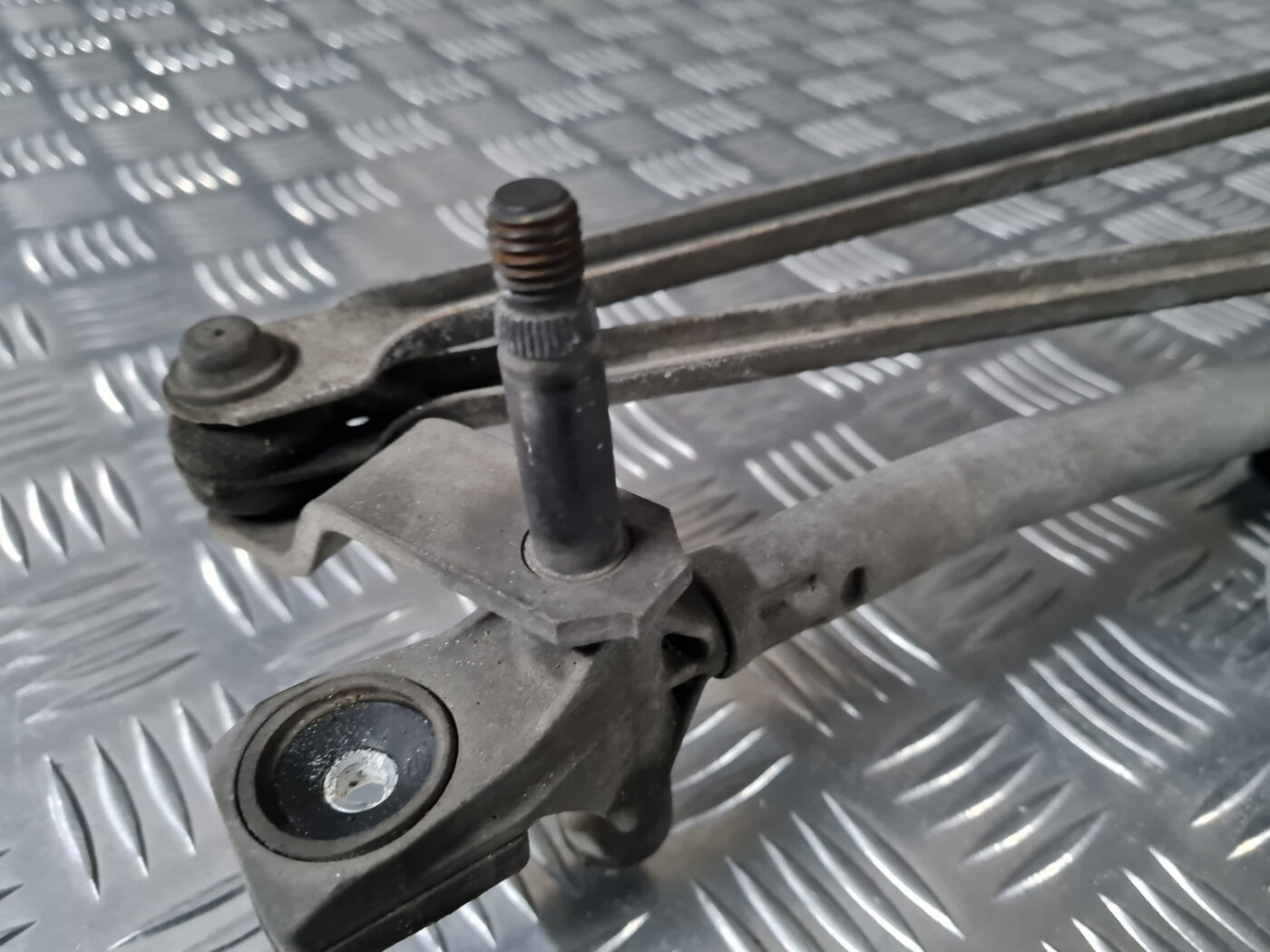 Vējstikla tīrīšanas mehānisms priekš VOLVO XC 60 2009