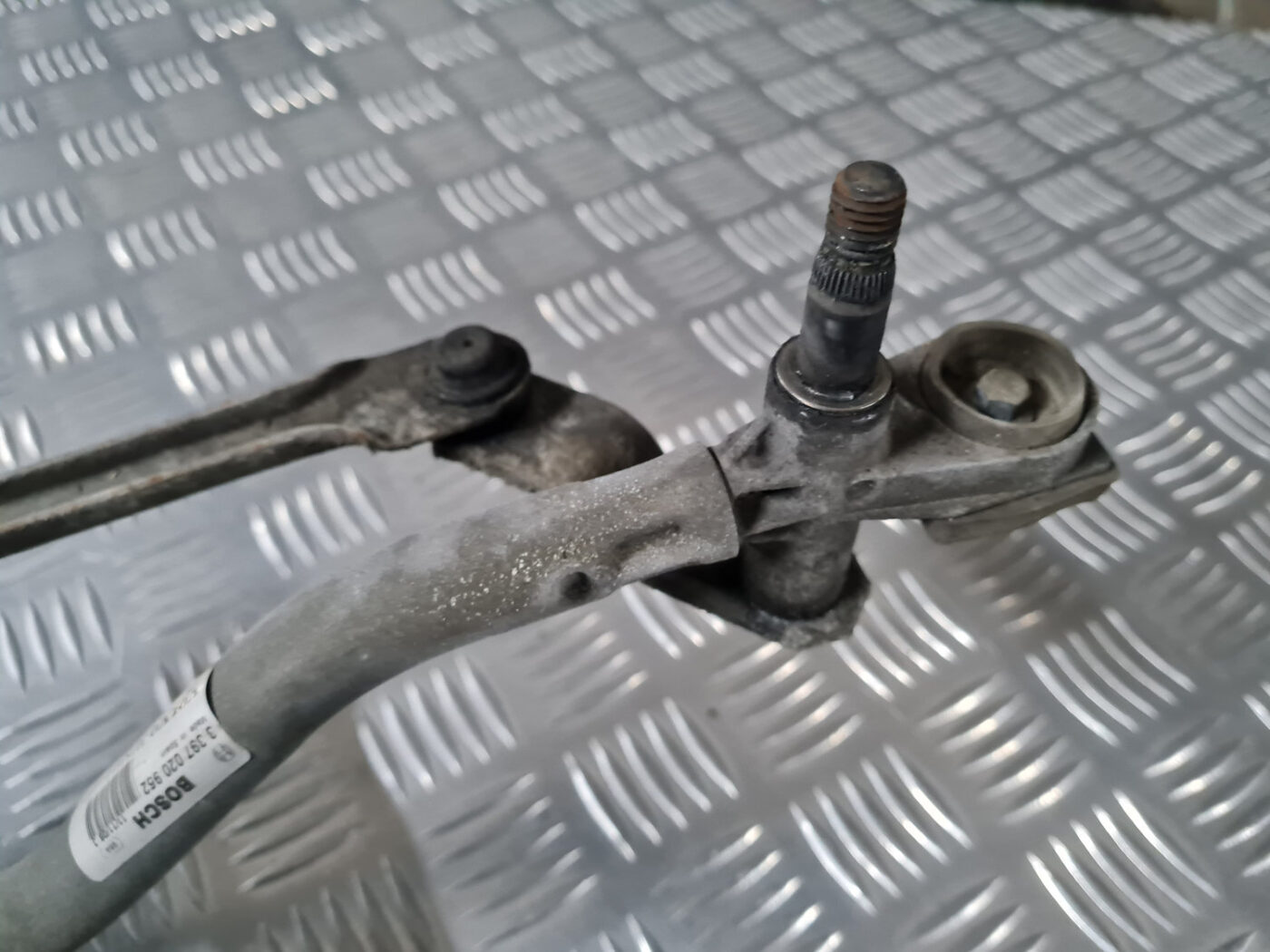 Vējstikla tīrīšanas mehānisms priekš VOLVO XC 60 2009