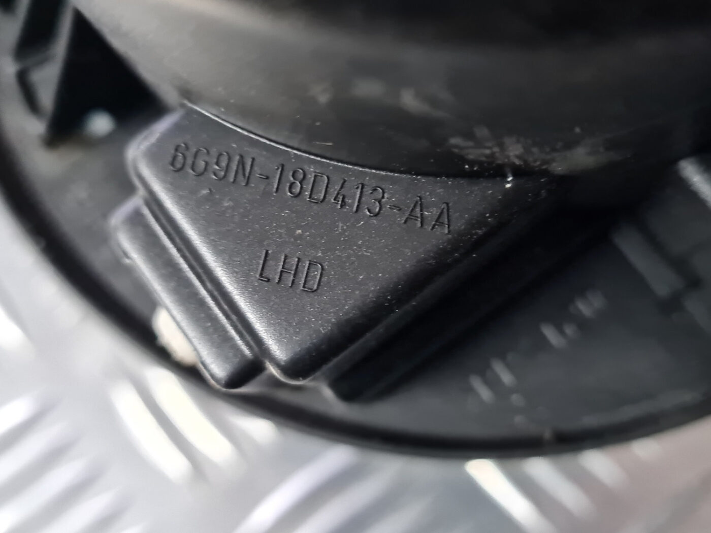 Salona ventilators priekš VOLVO XC 60 2009 4 Salona ventilators priekš VOLVO XC 60 2009