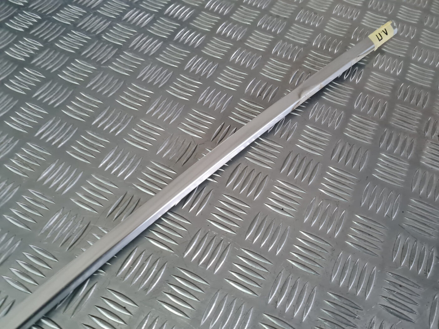 Durvju stikla moldings priekš VOLVO XC 60 2009 6 Durvju stikla moldings priekš VOLVO XC 60 2009