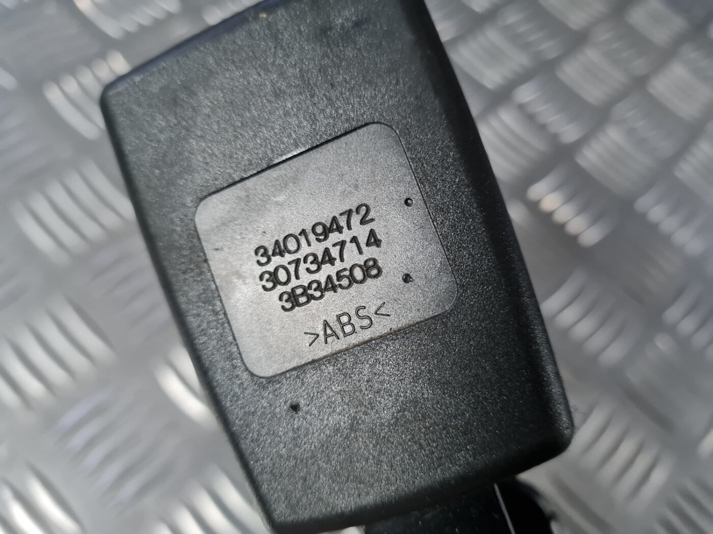 Aizmugurējā dubultā drošības jostas sprādze priekš VOLVO XC 60 2009