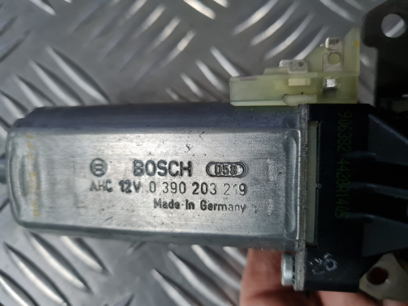 Sēdekļa vadības motors priekš VOLVO XC 60 2009