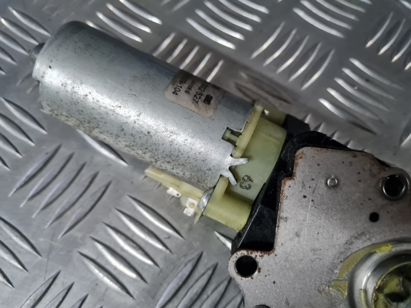 Sēdekļa vadības motors priekš VOLVO XC 60 2009 8 Sēdekļa vadības motors priekš VOLVO XC 60 2009