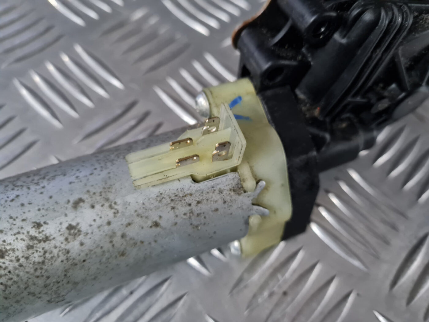 Sēdekļa vadības motors priekš VOLVO XC 60 2009 6 Sēdekļa vadības motors priekš VOLVO XC 60 2009