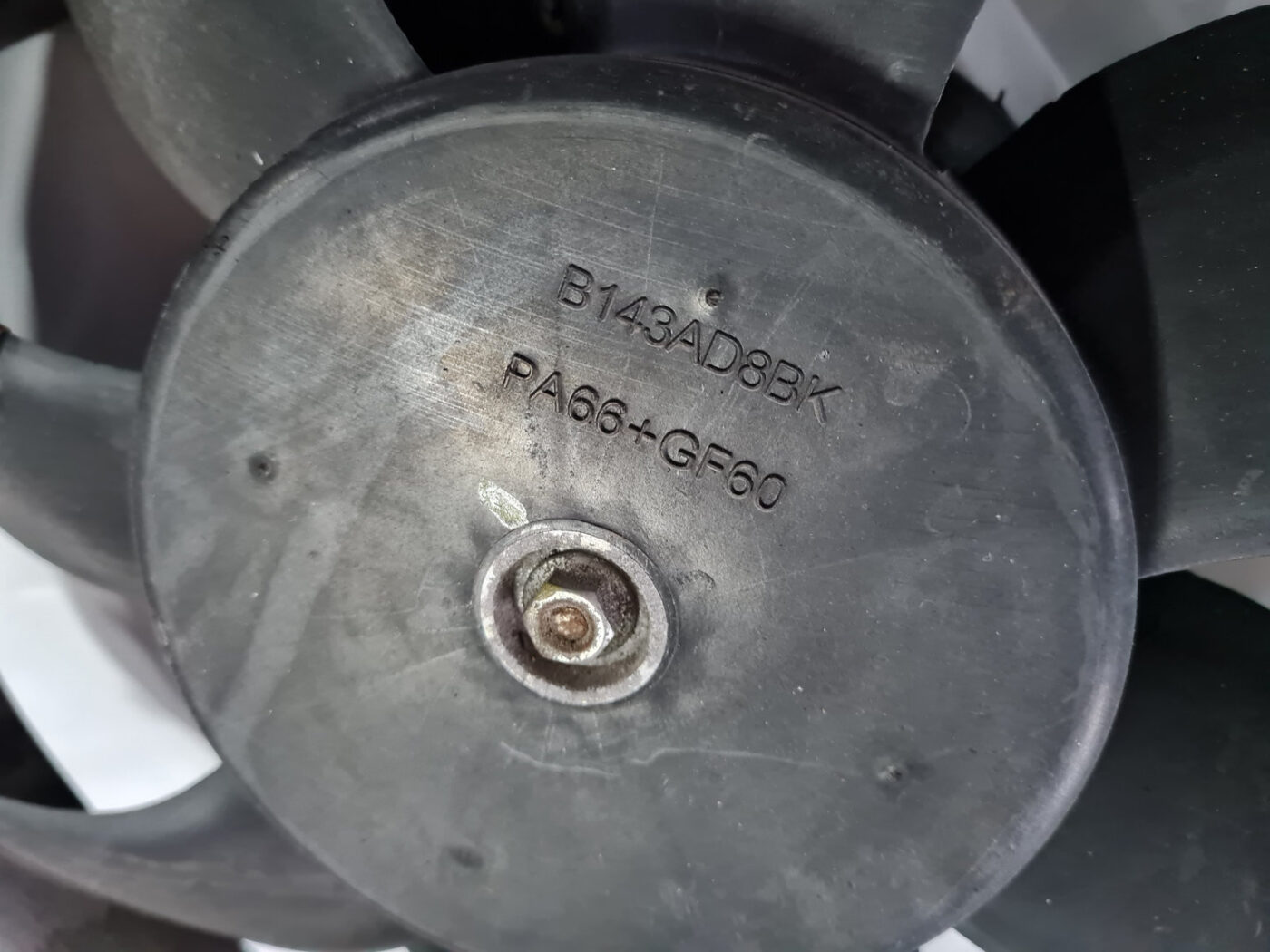 Dzesēšanas radiatora ventilators priekš VOLVO XC 60 2009