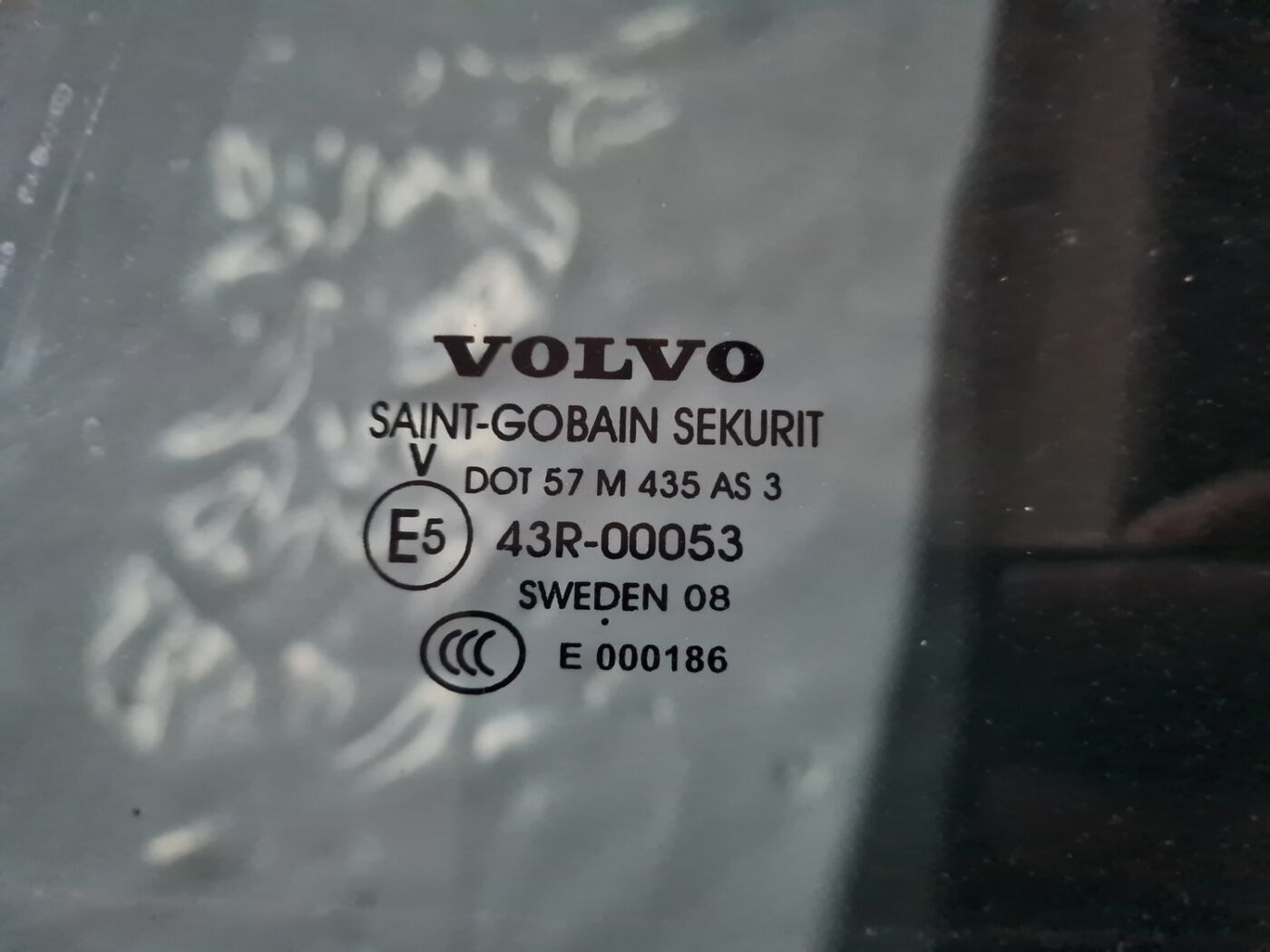 Aizmugurējo kreiso durvju stikls priekš VOLVO XC 60 2009 2 Aizmugurējo kreiso durvju stikls priekš VOLVO XC 60 2009