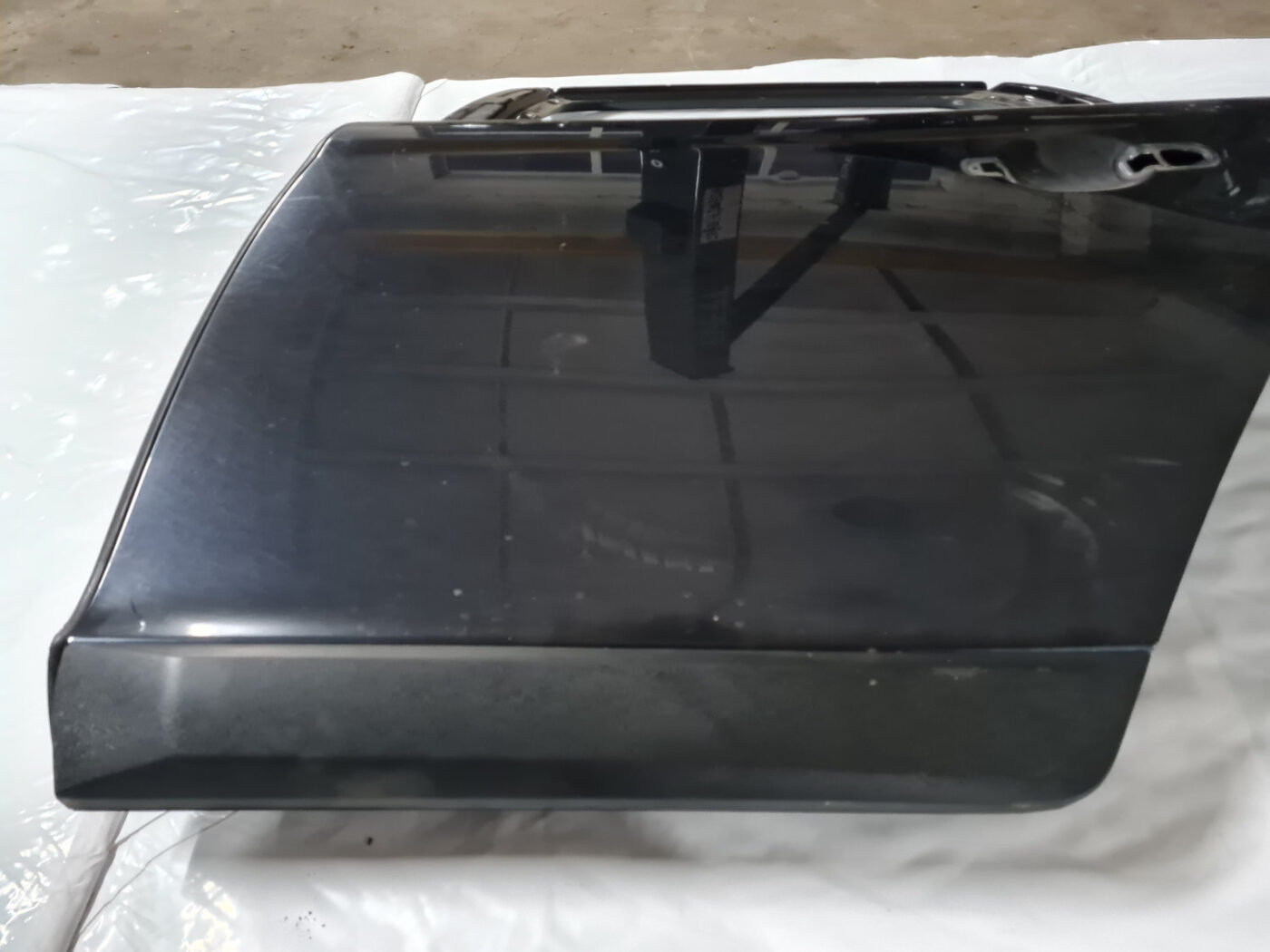 Aizmugurējās kreisās durvis priekš VOLVO XC 60 2009