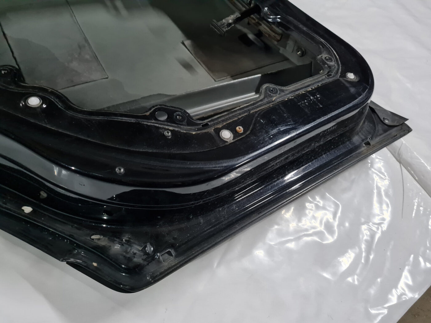 Aizmugurējās kreisās durvis priekš VOLVO XC 60 2009