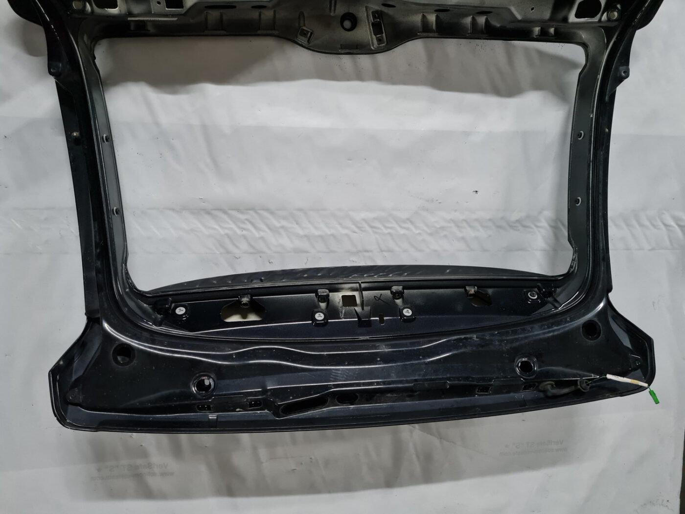 Bagāžnieka vāks priekš VOLVO XC 60 2009 19 Bagāžnieka vāks priekš VOLVO XC 60 2009