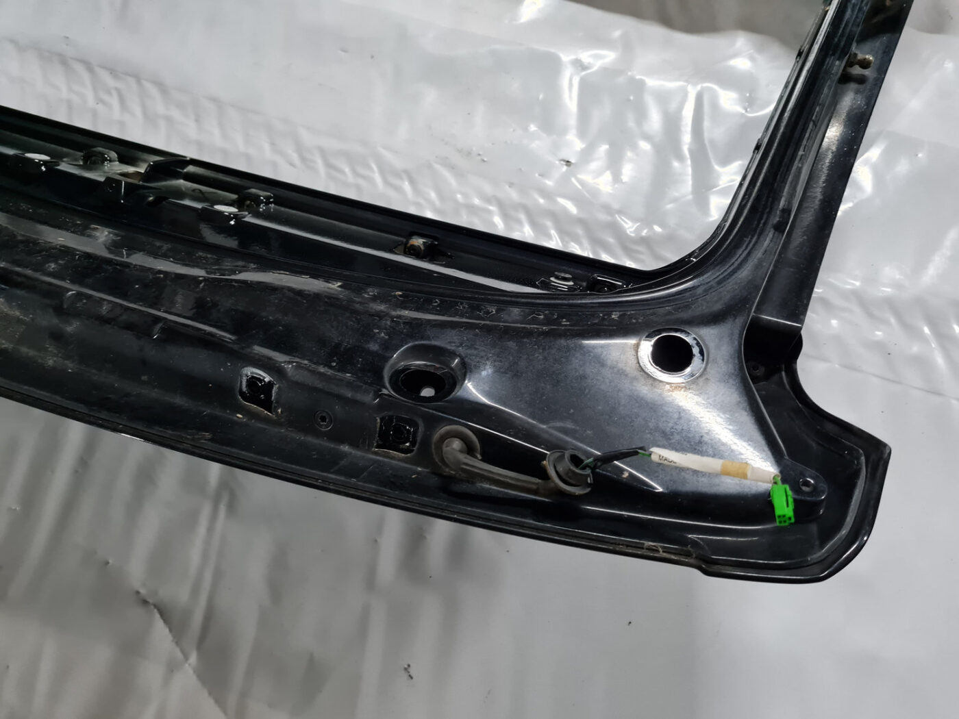 Bagāžnieka vāks priekš VOLVO XC 60 2009 16 Bagāžnieka vāks priekš VOLVO XC 60 2009