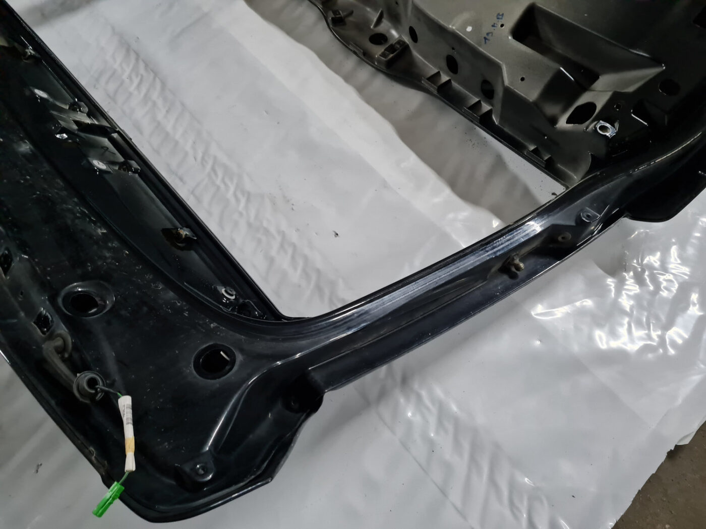 Bagāžnieka vāks priekš VOLVO XC 60 2009 14 Bagāžnieka vāks priekš VOLVO XC 60 2009