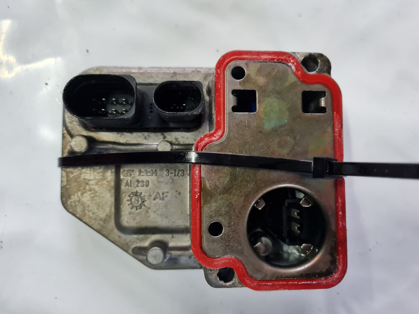 Aizmugures reduktora vadības bloks Haldex priekš VOLVO XC 60 2009 2 Aizmugures reduktora vadības bloks Haldex priekš VOLVO XC 60 2009