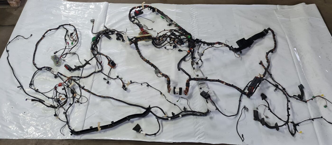 Salona galvenā elektroinstalācija (pīta) priekš VOLVO XC 60 2009