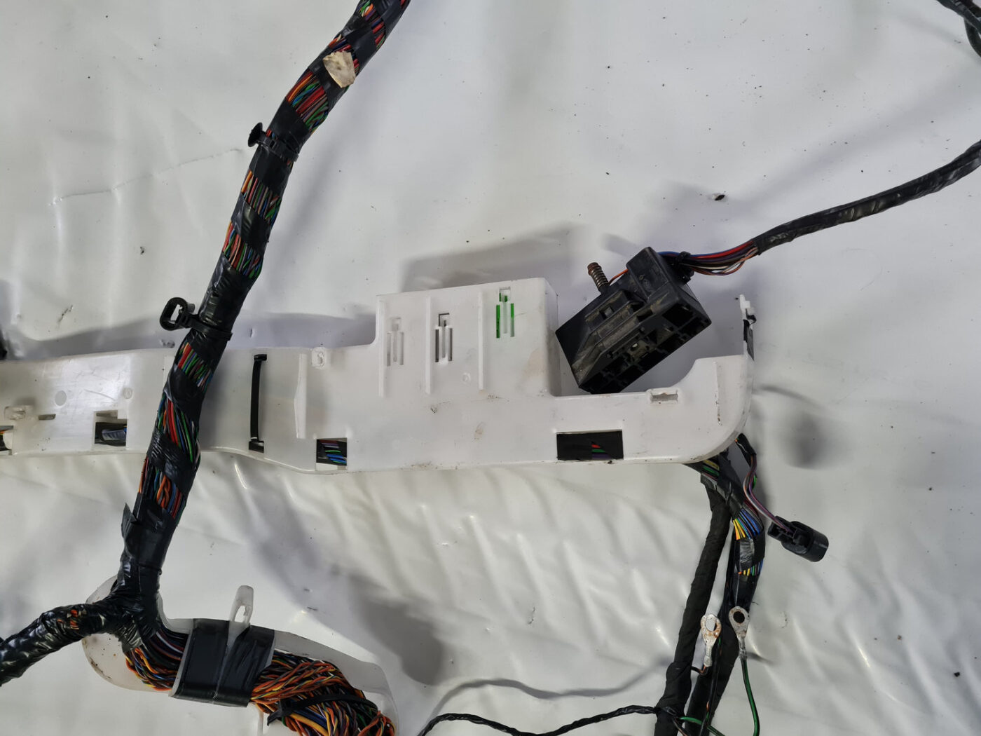 Salona galvenā elektroinstalācija (pīta) priekš VOLVO XC 60 2009