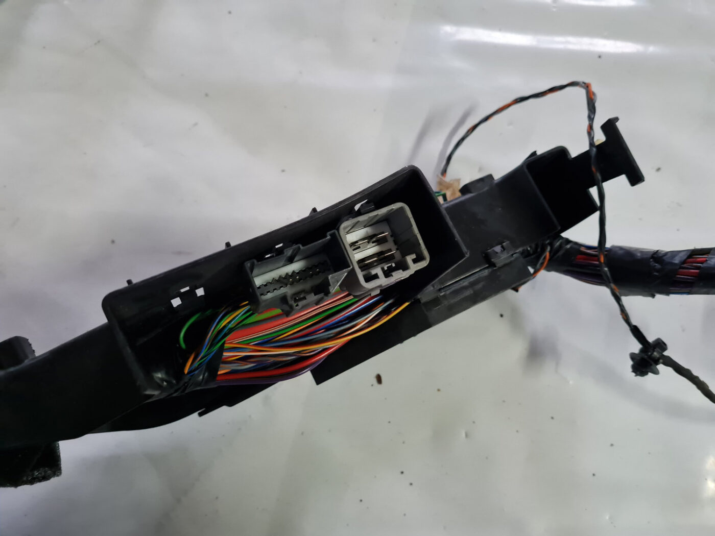 Salona galvenā elektroinstalācija (pīta) priekš VOLVO XC 60 2009