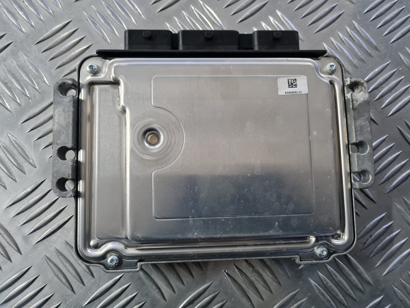 Dzinēja vadības bloks priekš VOLVO C30 2009