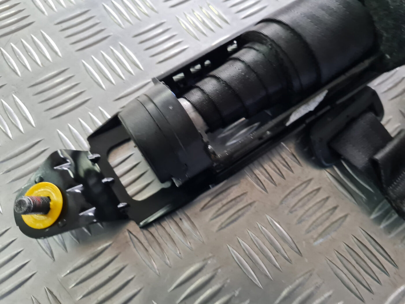 Priekšējā labā drošības josta priekš VOLVO C30 2009 6 Priekšējā labā drošības josta priekš VOLVO C30 2009