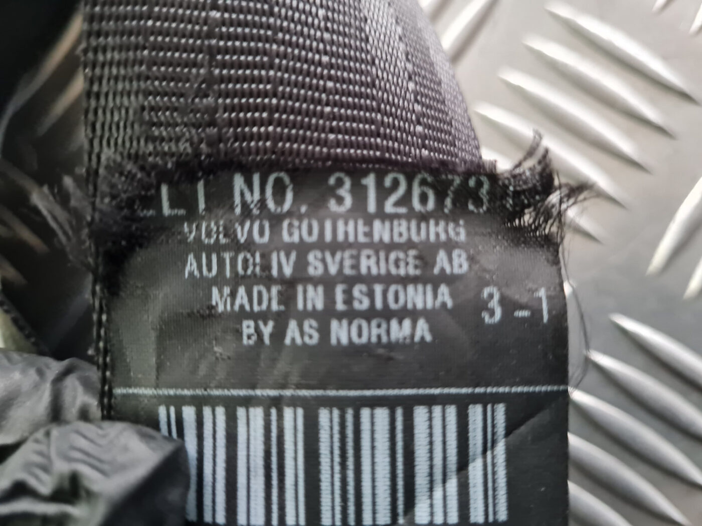 Priekšējā labā drošības josta priekš VOLVO C30 2009 5 Priekšējā labā drošības josta priekš VOLVO C30 2009