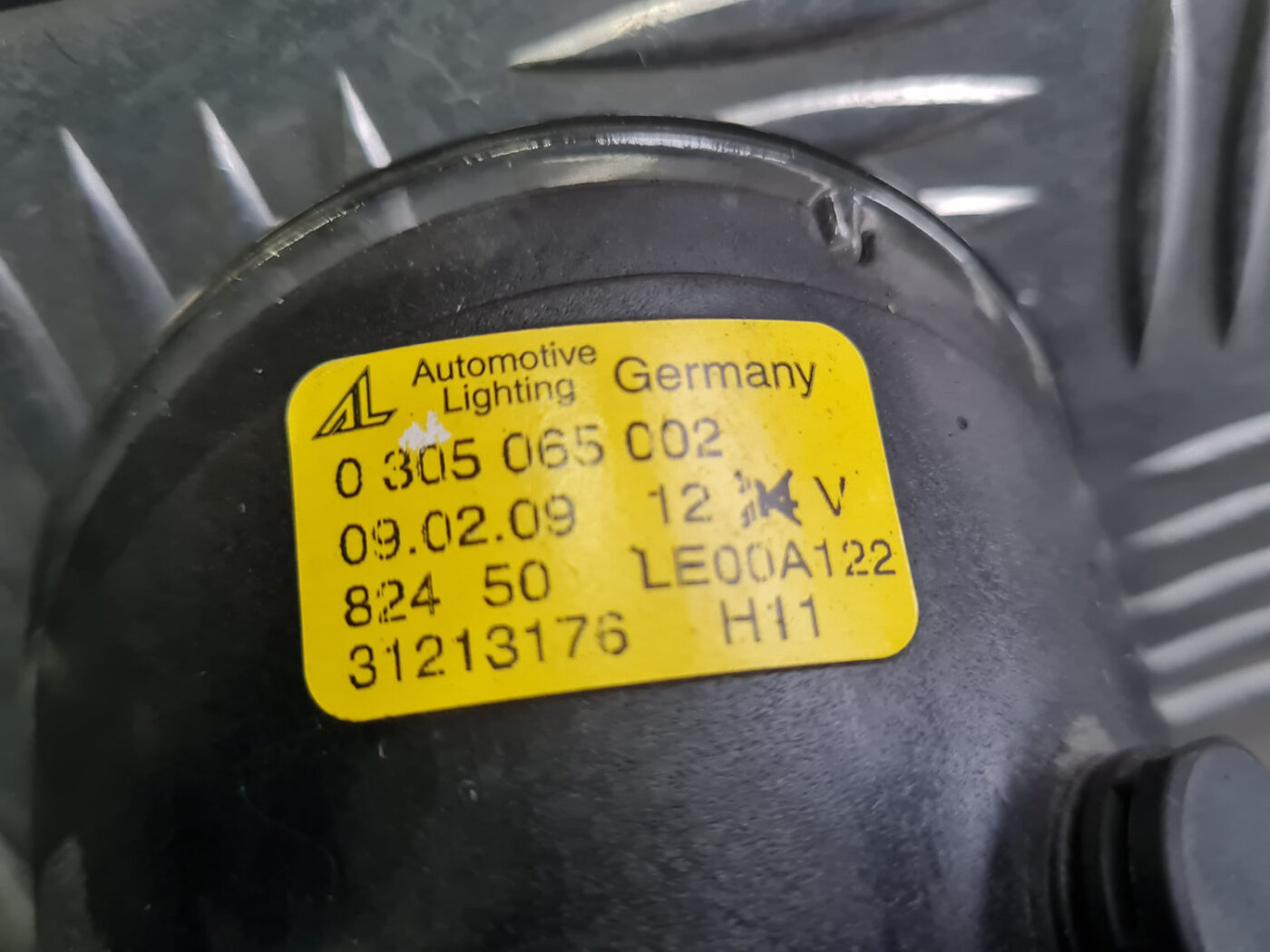 Miglas lukturis priekšā labajā pusē priekš VOLVO C30 2009 5 Miglas lukturis priekšā labajā pusē priekš VOLVO C30 2009