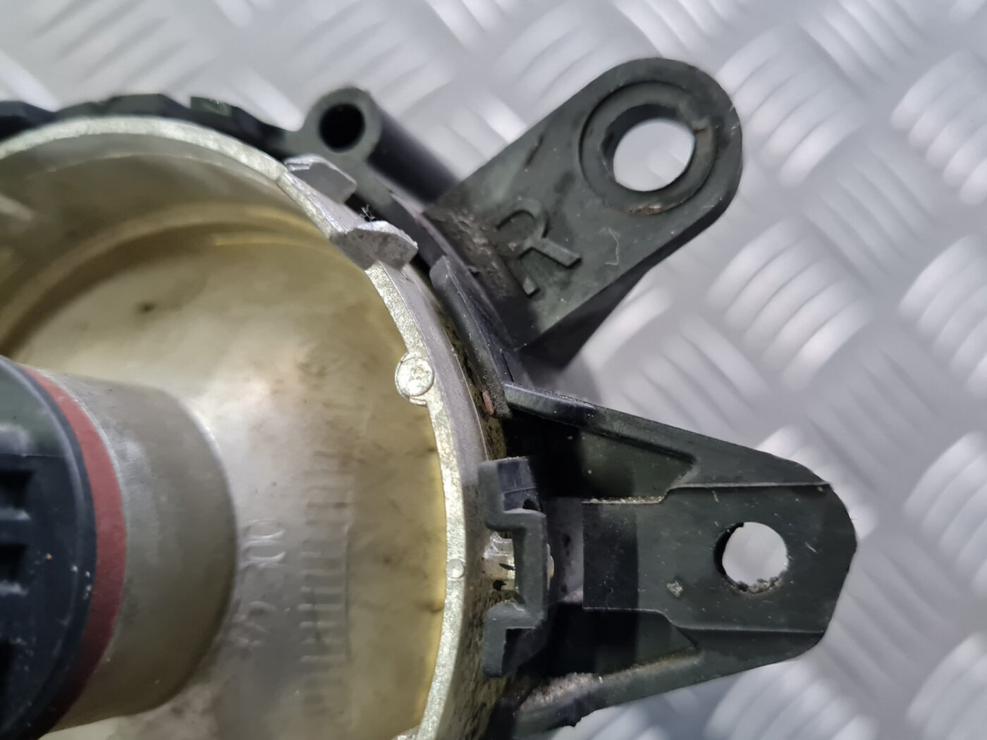 Miglas lukturis priekšā labajā pusē priekš VOLVO C30 2009 3 Miglas lukturis priekšā labajā pusē priekš VOLVO C30 2009