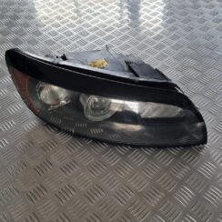 Priekšējais labais lukturis priekš VOLVO C30 2009