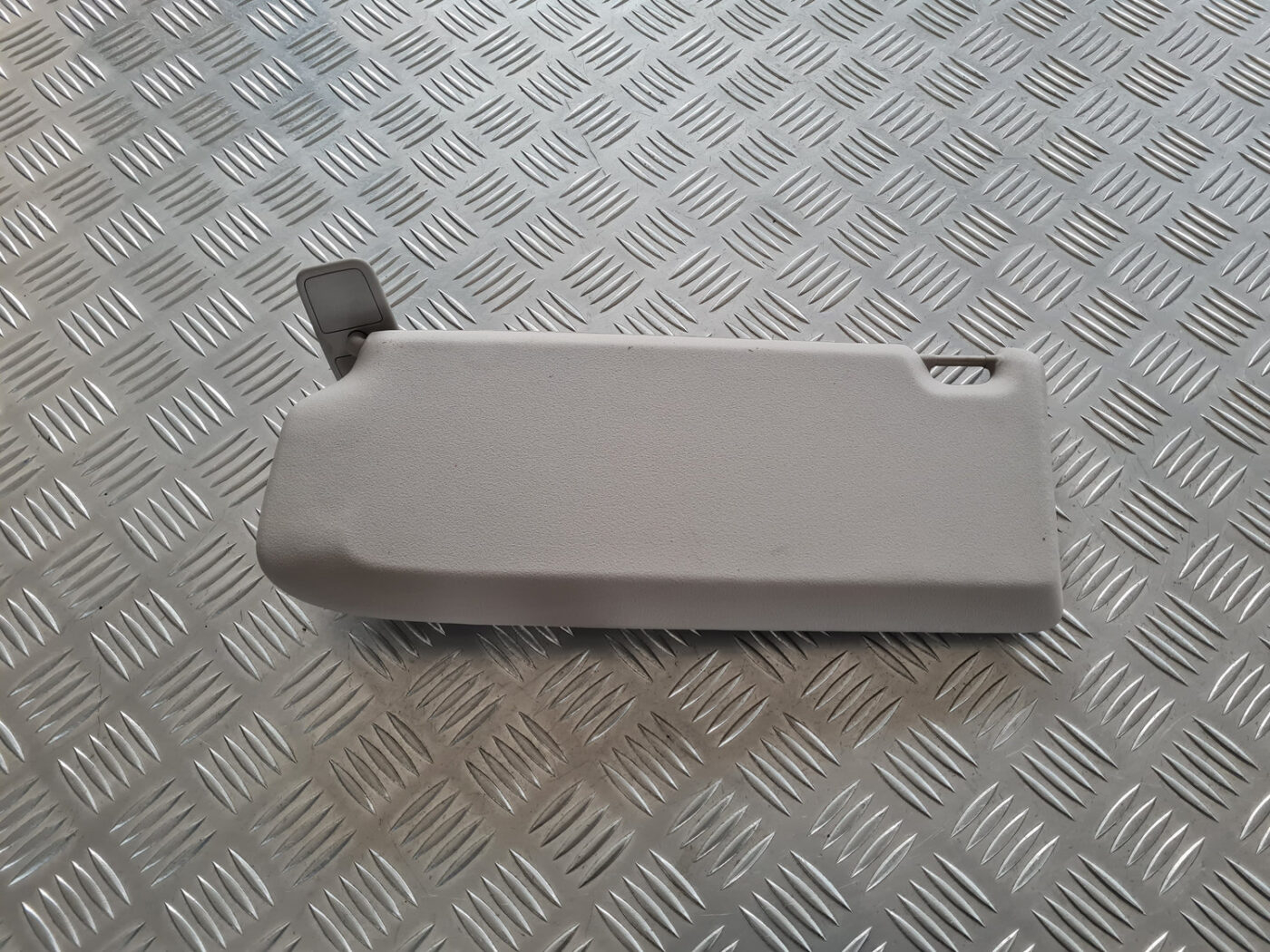 Saules aizsargs priekš VOLVO C30 2009 3 Saules aizsargs priekš VOLVO C30 2009