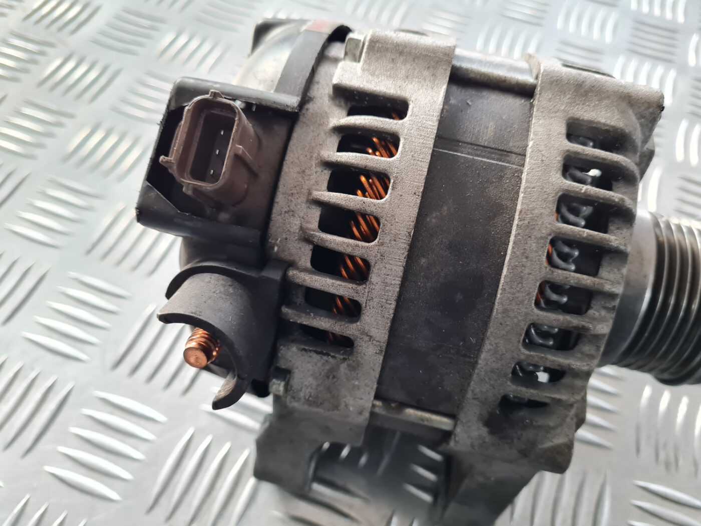 Ģenerators priekš VOLVO C30 2009 8 Ģenerators priekš VOLVO C30 2009