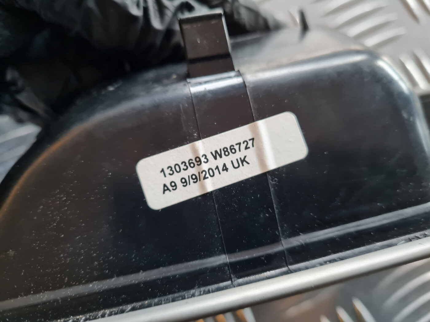 Durvju rokturu apdares uzlika (salonā) priekš VOLVO C30 2009 4 Durvju rokturu apdares uzlika (salonā) priekš VOLVO C30 2009