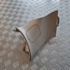 Bagažnieka nodalījuma statnes apdare priekš VOLVO C30 2009