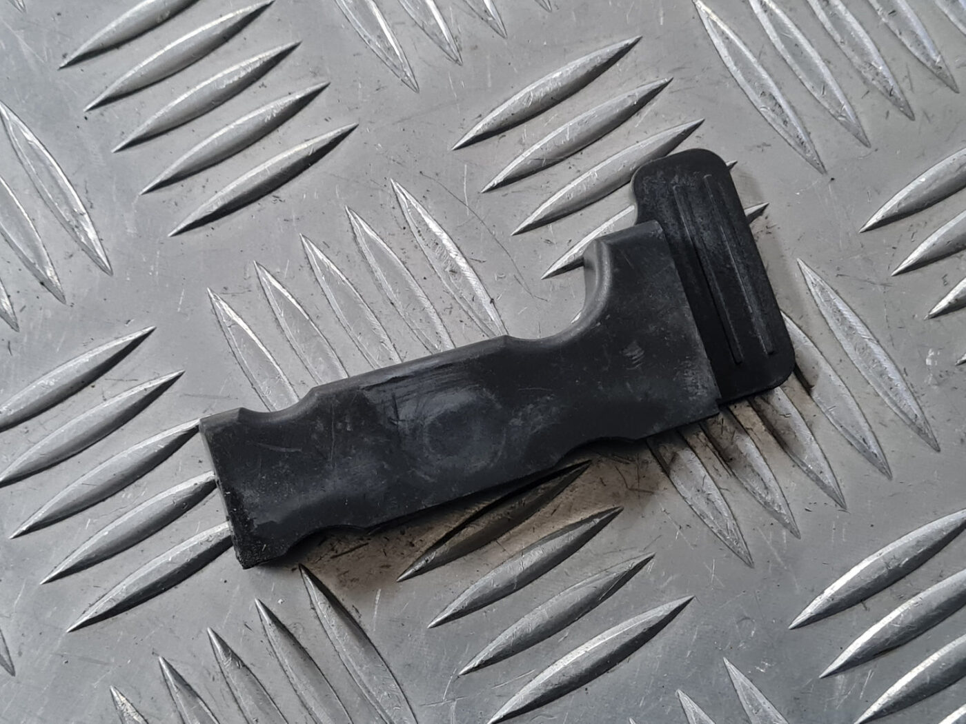 Salona plastmasa priekš VOLVO C30 2009