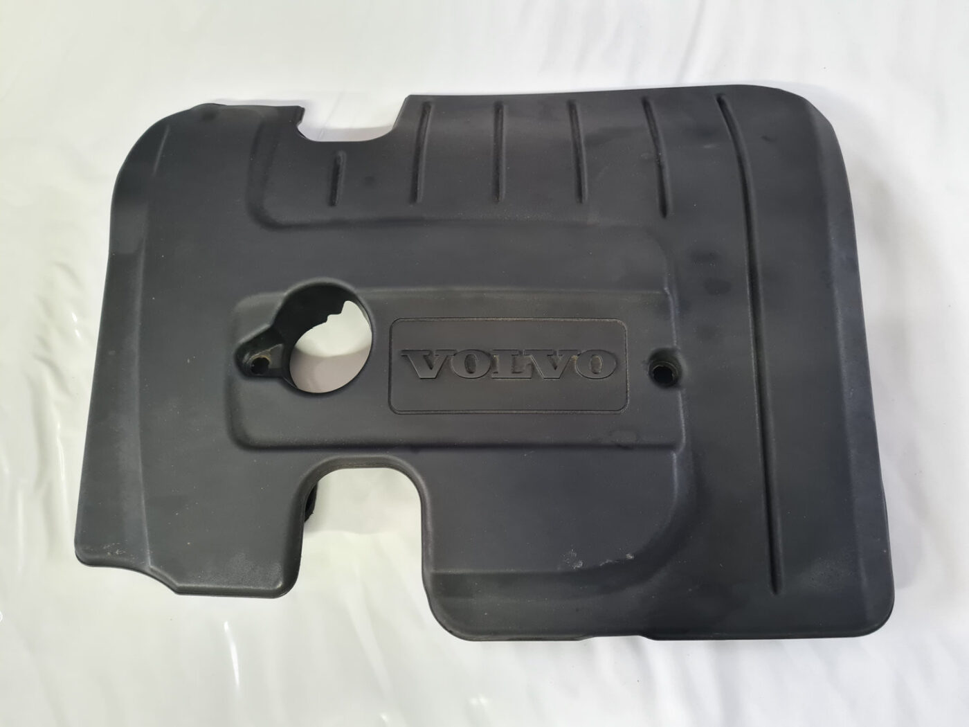 Dzinēja dekoratīvais vāks priekš VOLVO C30 2009 2 Dzinēja dekoratīvais vāks priekš VOLVO C30 2009