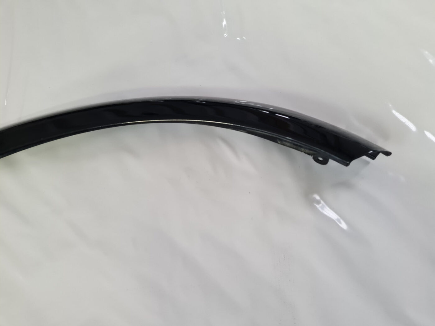 Priekšēja spārna uzlika/moldings priekš VOLVO C30 2009