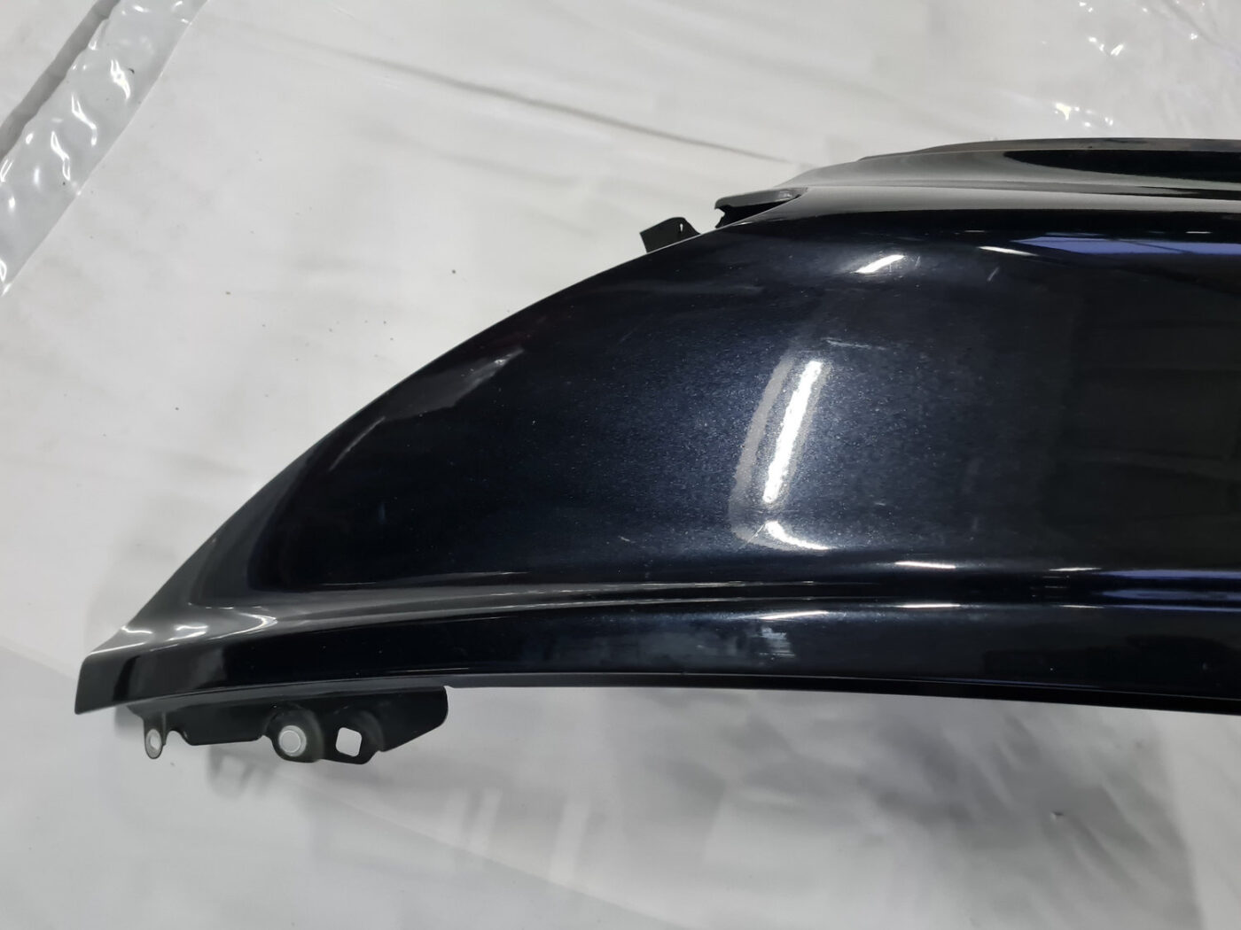 Priekšējais labais spārns priekš VOLVO C30 2009