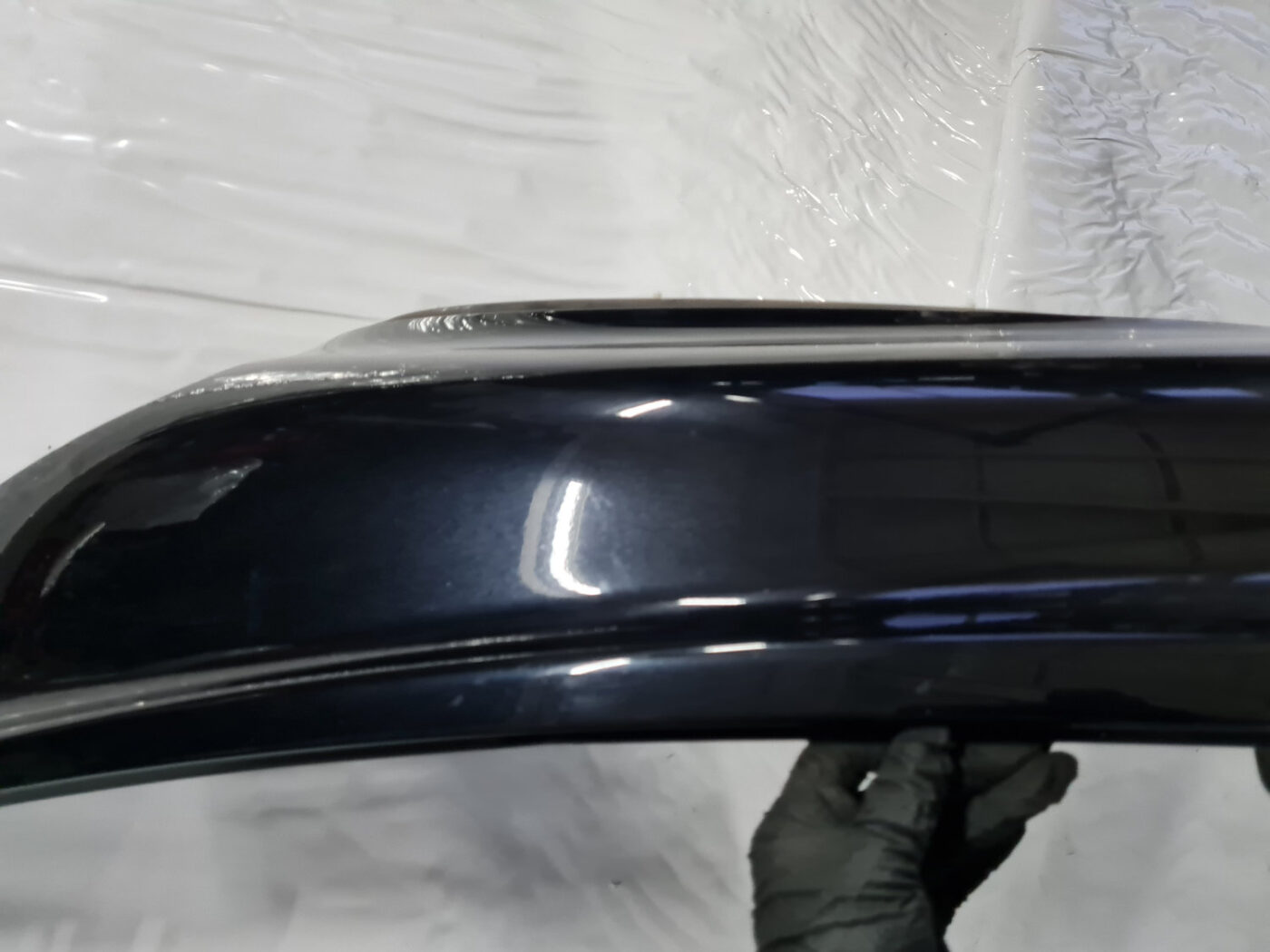 Priekšējais labais spārns priekš VOLVO C30 2009