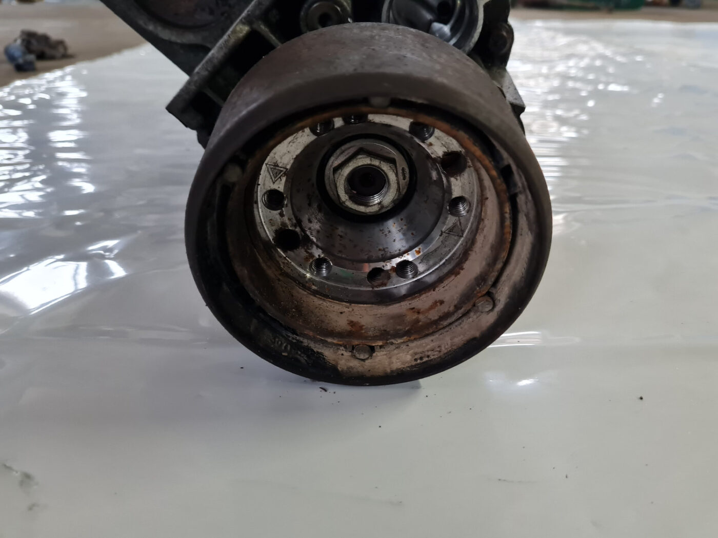 Aizmugurējais reduktors priekš VOLVO XC70 2007 9 Aizmugurējais reduktors priekš VOLVO XC70 2007