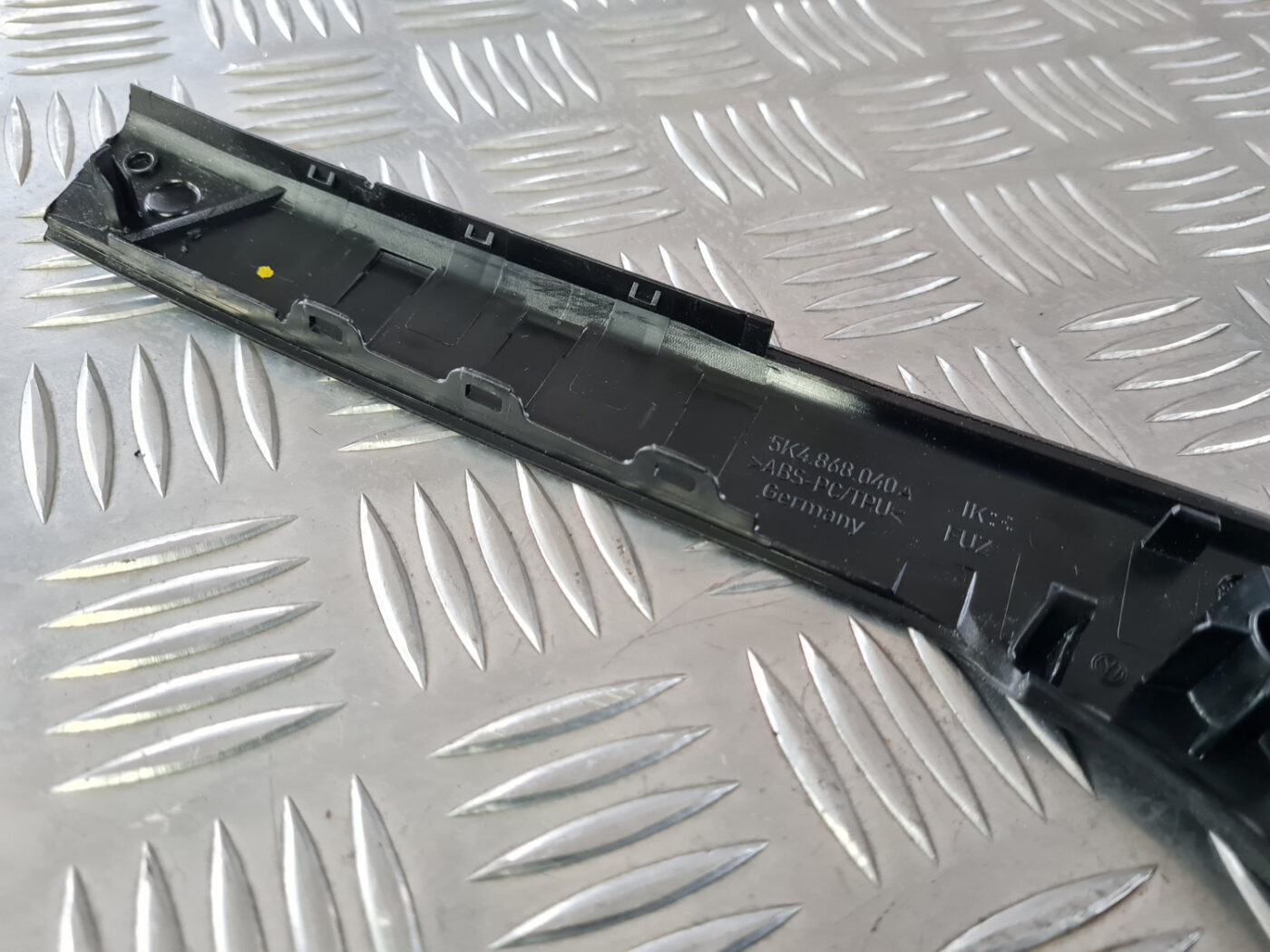 Durvju rokturu apdares uzlika (salonā) priekš VW GOLF 6 2011