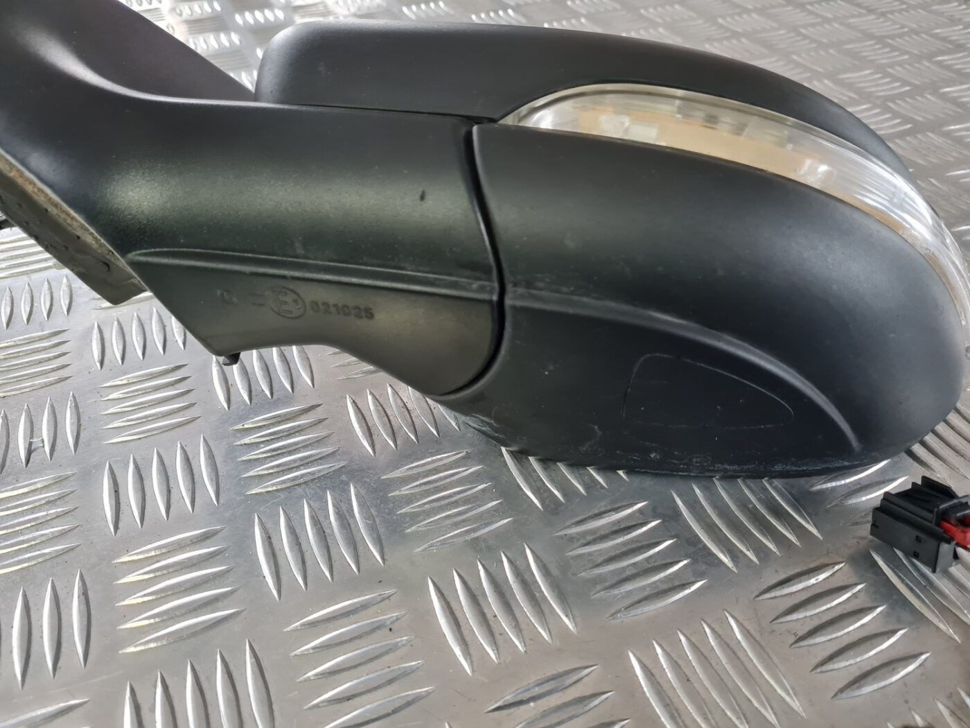 Ārējais spogulis, pa kreisi priekš VW GOLF 6 2011