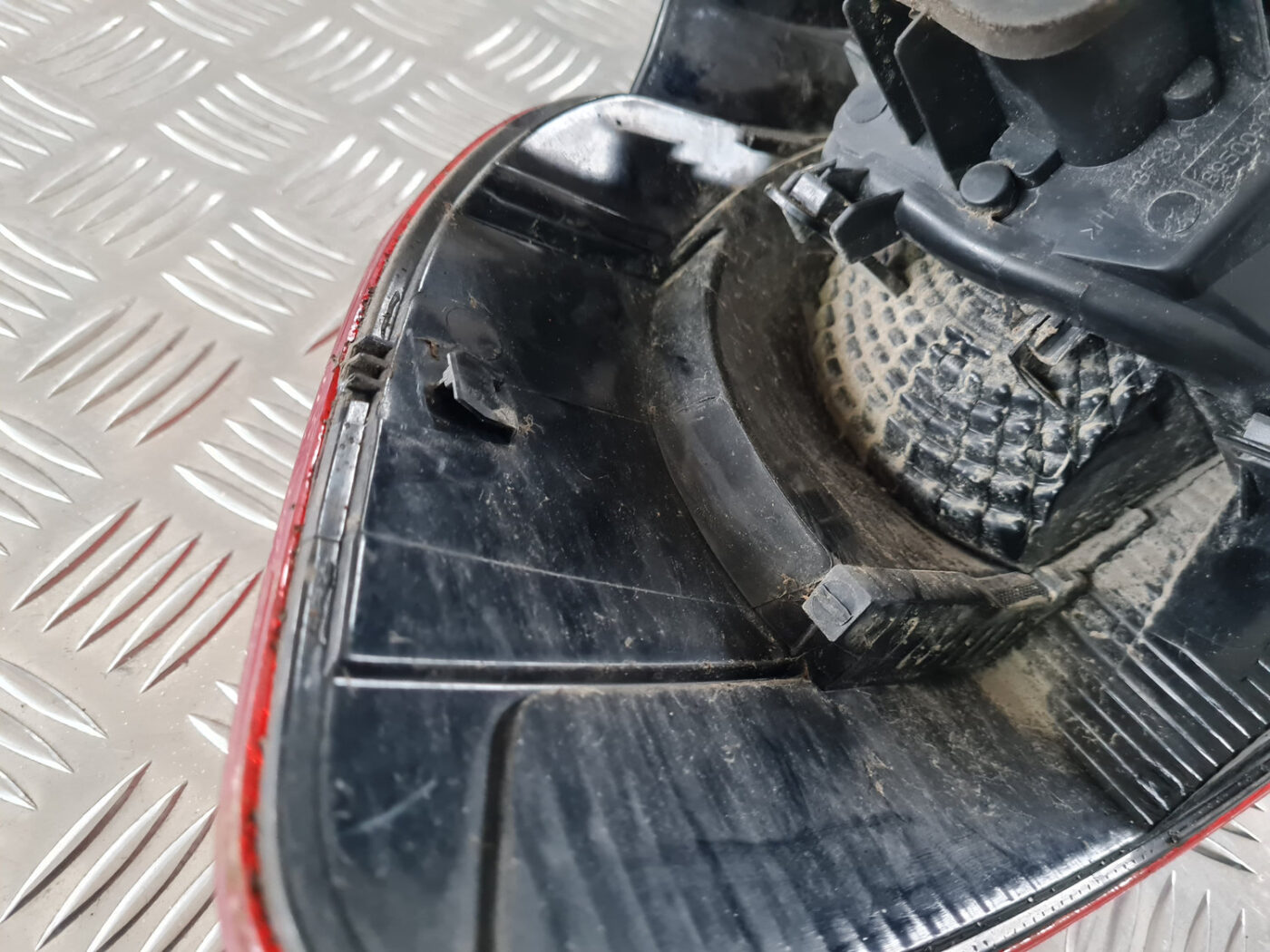 Aizmugurējais labais lukturis priekš VW GOLF 6 2011 3 Aizmugurējais labais lukturis priekš VW GOLF 6 2011